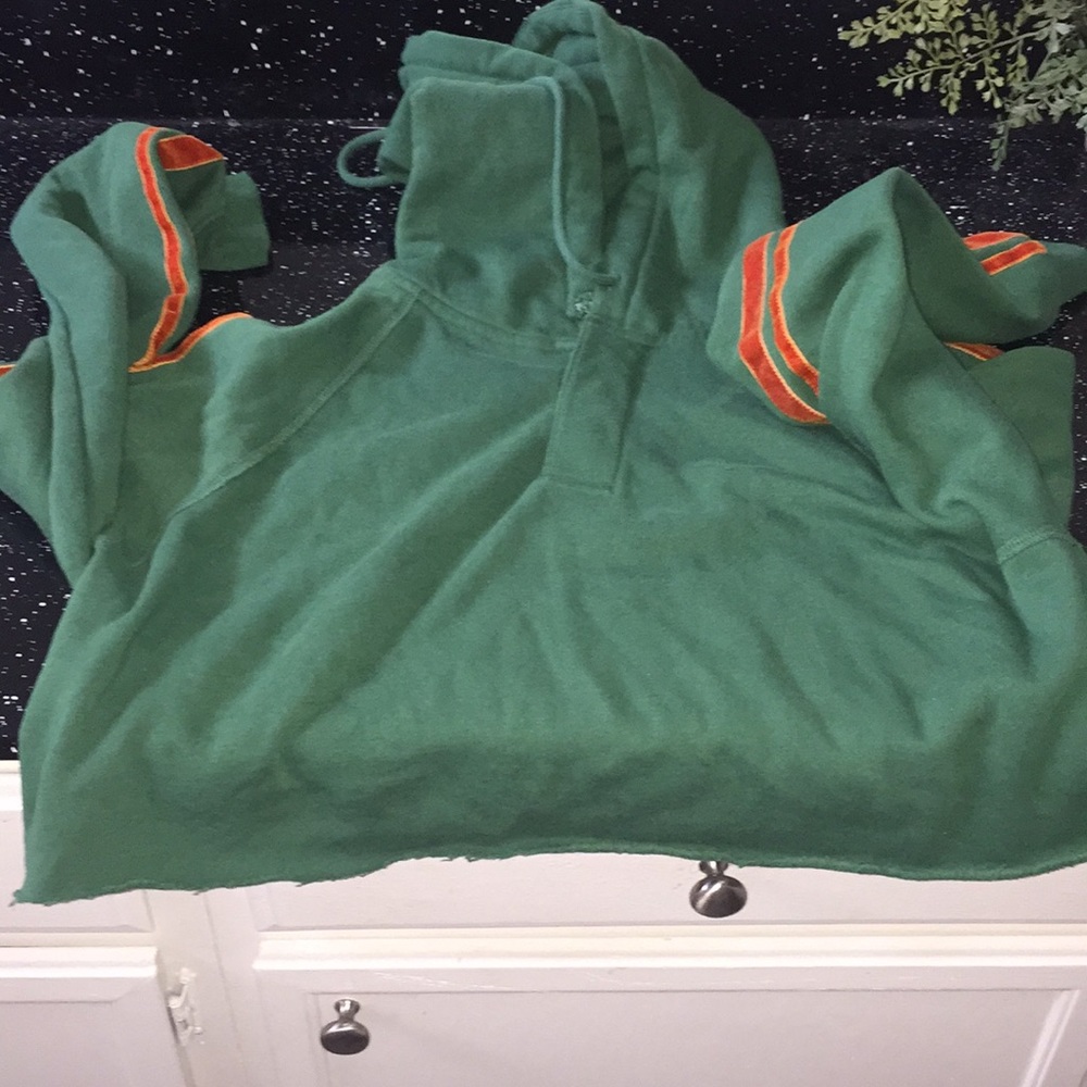 A Crop hoodie